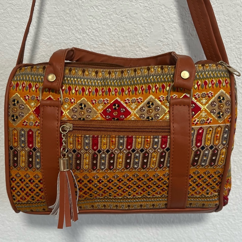 Gold Brown Mustard Yellow Bag w/ Hand & Crossbody Straps & 3 Zipper Compartments